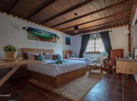Room in Bungalow - Bungalow Double 3 - El Cortijo Chefchaeun Hotel Spa – hotel ze spa w mieście Szafszawan