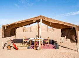 Berber Camp & Desert Tours, hotel di Mhamid