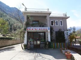 The River Hotel, hotel v destinaci Këlcyrë