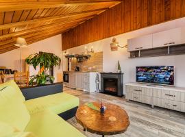 Snug Apartments - Private Parking near DownTown