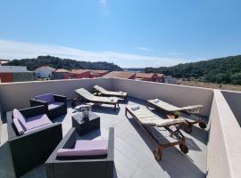 Apartment Sun Rab, מלון בKampor