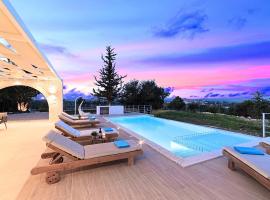 Orientem Villa Heated Pool, maison de vacances à Georgioupoli