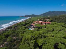 Roccamare Resort - Ville e Appartamenti, ξενοδοχείο σε Castiglione della Pescaia