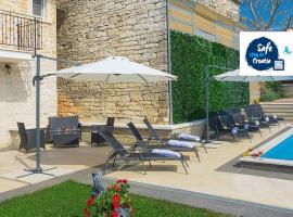 Beautiful Istrian Villa Patrick with a pool, hotel en Pazin