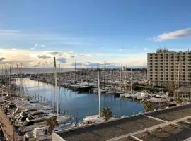 Appartement vue mer et port, refait a neuf pour vous ! Climatisé