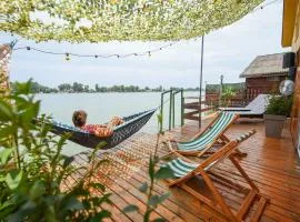 Sagando - Floating house on Sava river