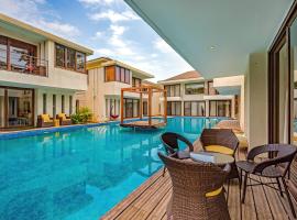 Ochre Villa- Luxury property in Assagaon / Vagator, וילה בואגאטור