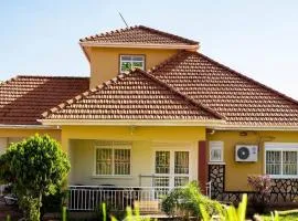 Captivating 3-Bed Villa