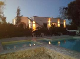 Gli Ulivi, hotel v destinaci Giurdignano
