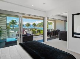 Luxury Waterfront Apartment - Abode No 1, hotel em Picton