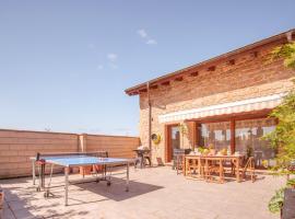 Casa rural Izargi, country house in Mendigorría