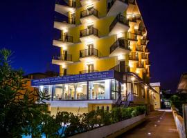 Hotel Mondial, ξενοδοχείο στο Τζεσόλο Λίντο