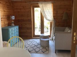 Winnie's Corner - Self Contained within the grounds of another property, in an idyllic wooded setting, vakantiewoning in Carlyon Bay