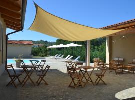 Agriturismo Casa Matilde, hotel con piscina a Lauriano