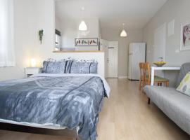 Cute & Cozy Studio Apt in Zichron Yaakov、ジフロン・ヤアコヴのB&B