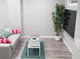 Luxurious 2 bedroom basement suite, chata v destinácii Winnipeg