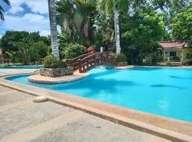 RedDoorz Plus @ Costa Roca Balamban