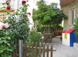 Appartamento al piano terra a Gabbice mare per grande compania, hotel a Gabicce Mare
