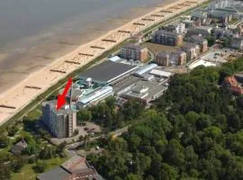 Apartment 103 im Haus Seehütte direkt am Strand in Cuxhaven Duhnen mit Seesicht in der Ferne