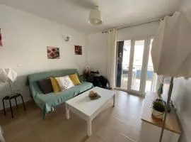 Apartamento con terraza garaje y wifi
