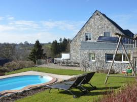 Luxurious Villa in Stavelot with Sauna and Pool, hotel dengan kolam renang di Stavelot
