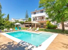 Villa Alegria - Option of Heated Pool - Sleeps 8