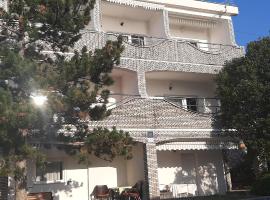 Apartmani Ljubica, hotell sihtkohas Klenovica