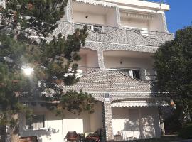 Apartmani Ljubica, ξενοδοχείο σε Klenovica