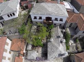 Fyloma Villa With 5 Bedrooms, hotel in Lafkos