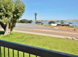 Riverview Holiday Apartment 12 - Kalbarri WA