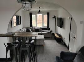 Riverside Park Penthouse Apartment In St Neots, vacation rental in Saint Neots