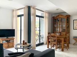 Bear Holiday - Apartment Beau with Sea View in Moraira near the Beach: Moraira'da bir otoparklı otel