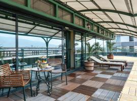 Grand Hotel Sofia - Top Location, The Most Spacious Rooms in the City, Secured Underground Parking, hotel in Sofia