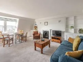 Rooftop Retreat - 2 Double Beds w/ Stunning Views