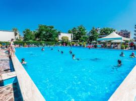 Residence Blu Marlin Natural free beach, hotel in Lido Adriano