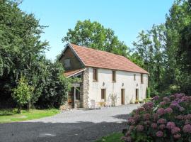 Holiday Home La Voisinière no-1 - SVY400 by Interhome, rumah percutian di Savigny