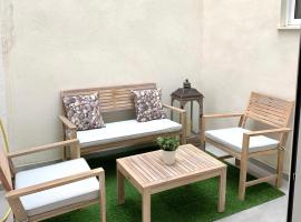 UIM Mediterraneo PB Aragon B Wifi, Hotel in Puerto de Sagunto