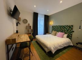 Urban Jungle Hôtel Orleans, hotel 3 bintang di Orléans