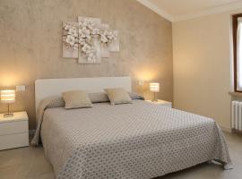 Flower Apartments, apartment in Bardolino