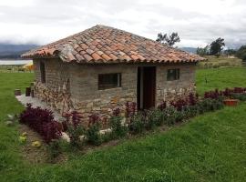 과타비타에 위치한 빌라 Mirador Valle del Tomine - Cabaña vista al embalse