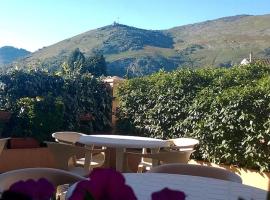 HOTEL - RESTAURANT - BAR SAINT AVIT L HOTEL DES TCHOUMJEU LOURDES, hotel v destinaci Lurdy