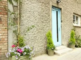 Harry Clarke Mews at the Castle Hotel