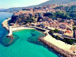 Italian charm, modern elegance in Pizzo, hotel v destinaci Pizzo