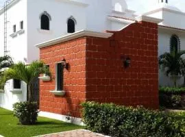 Sunrise Double Room in Stunning Villa Playacar Ii