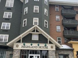 Highland House 207 Slopeside, Village Area, Ski in out, appartamento a Snowshoe