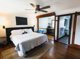 Left Coast Lodge - Pet Friendly, hotel v destinaci Sisters