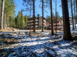 103 Alpine Hotel, хотел в Паничище