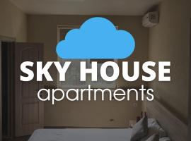 Апартаменты Sky House, hotell med parkeringsplass i Fontanka