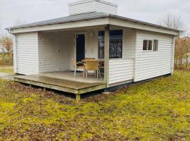 Hummingen camping hus 3, hotel que acepta mascotas en Dannemare