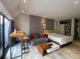 3 Door Hotel, hotel near Tainan Muncipal Cultural Center, Tainan